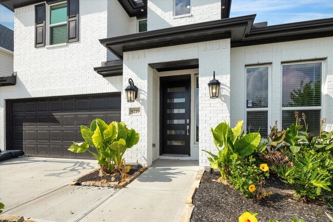 Photo - 9219 Edgeberry Dr