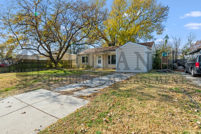 Photo - 1925 S Elizabeth