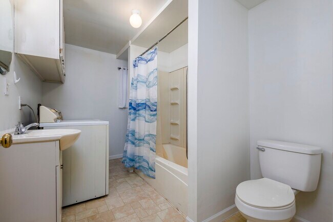 Photo - 9156 Elizabeth St