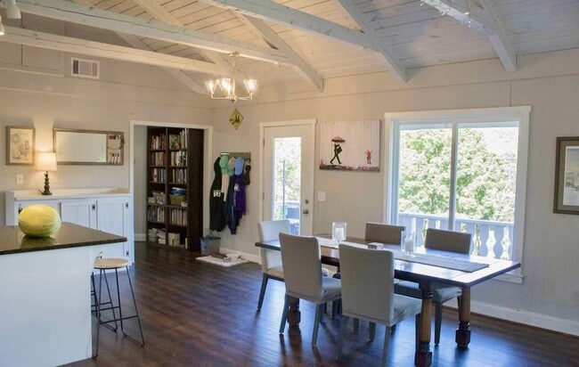 Photo - 48 Little Bear Dr