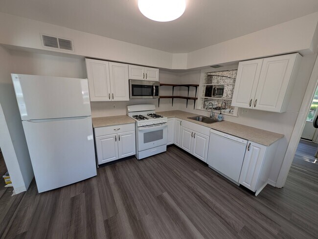 Photo - 8076 Lawrence Dr Casa