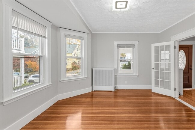 Photo - 204 Maple St