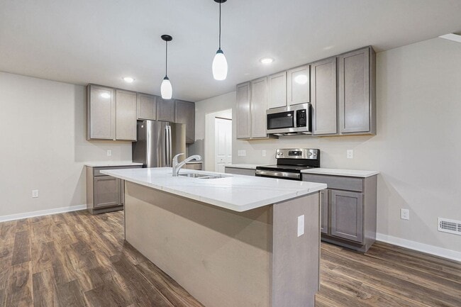 Photo - Outstanding Newer 4 Bed Condo in Resort Style Kensington Place in Holland!