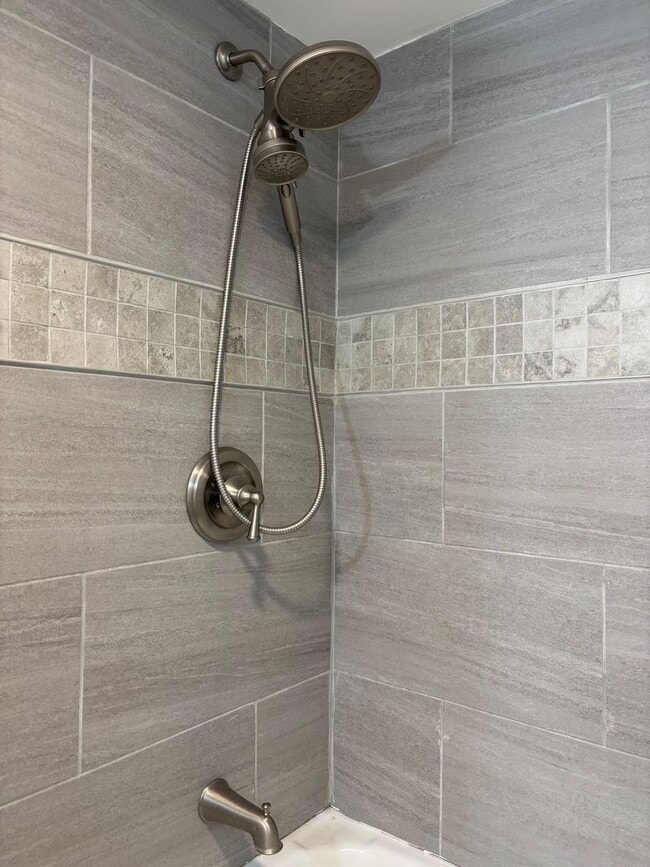 Photo - Spacious 3-Bedroom 2 Bath Home in Gary