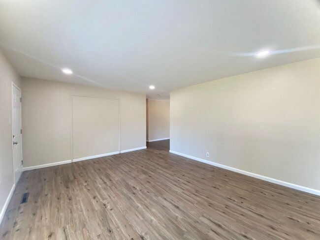 Photo - Lovely 4-bedroom home in Fremont – Sundale Neighborhood!