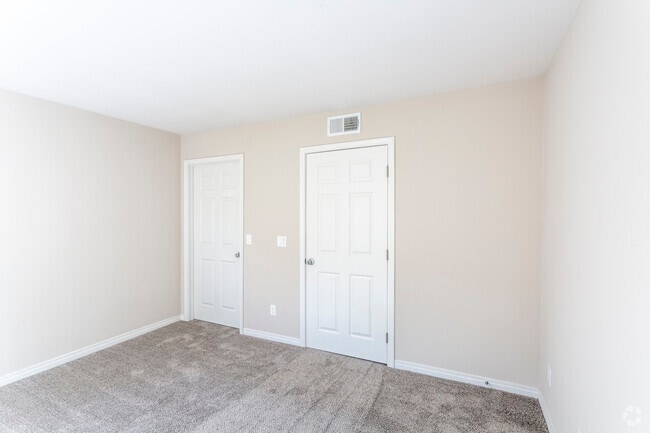 1 BR, 1 BA - 702 SF
