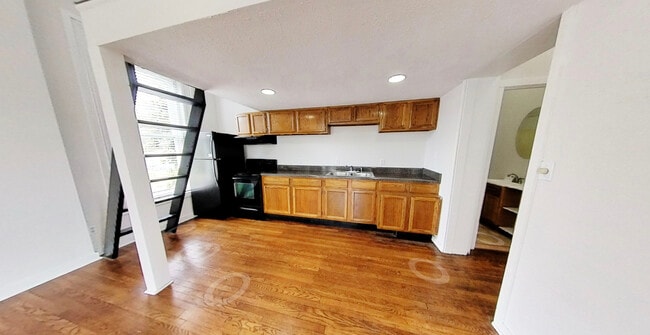 Photo - 1425 State St