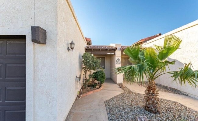 Photo - 729 W 37th St