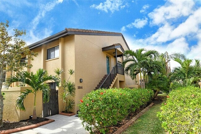 Building Photo - 5644 Ashton Lake Dr Unit 5644 Rental