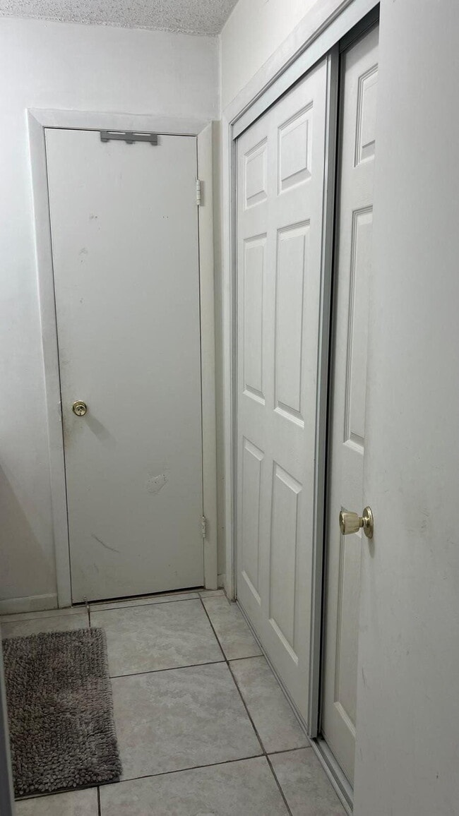 Photo - 642 NW 13th St Unidad 32