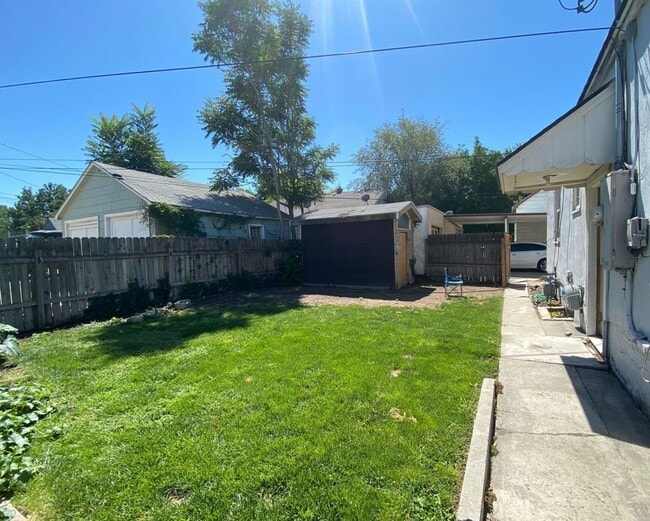 719 S 10th Ave