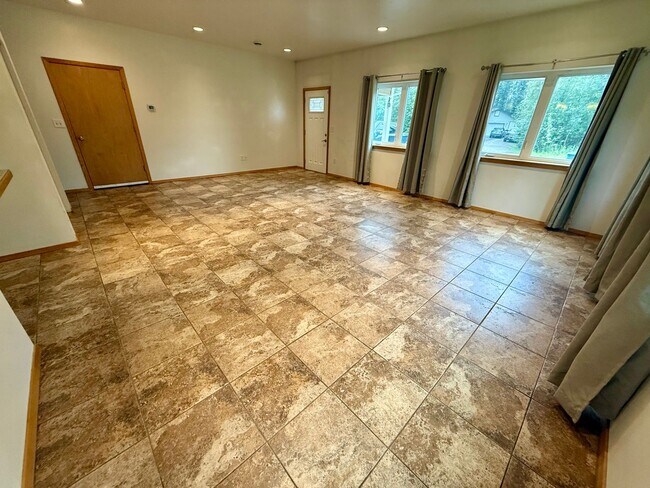 Photo - 2175 Chateau Ct Unit 1