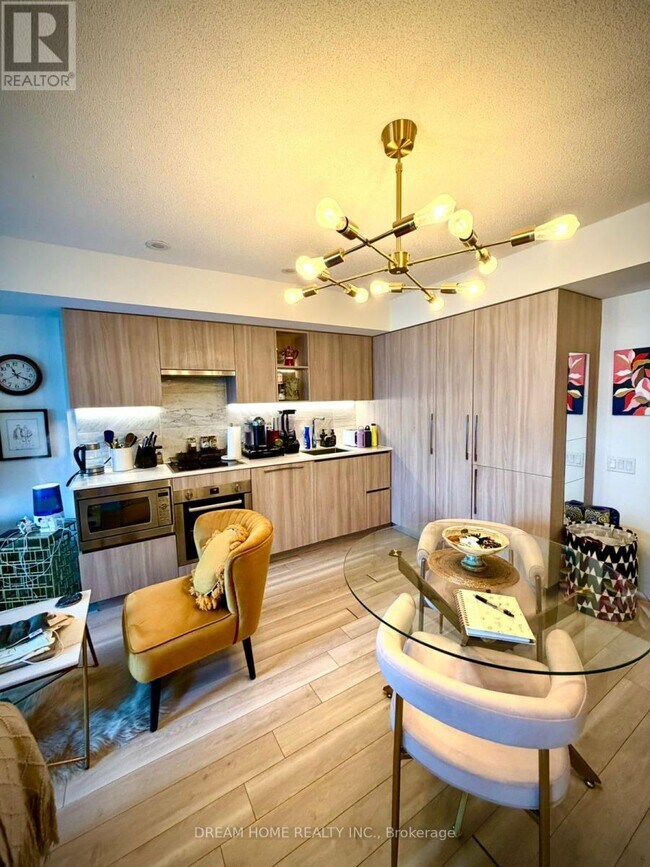 Photo - 19 Bathurst St Unité 709