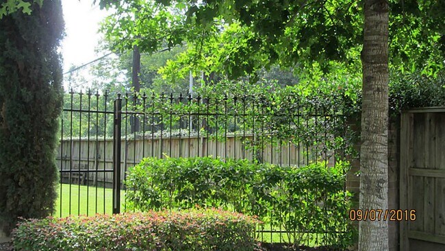 Photo - 5202 Brinkman Ct