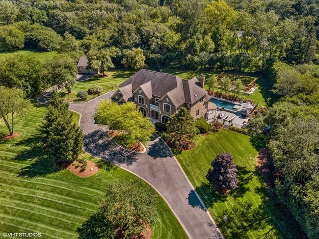 673 N Old Barrington Rd