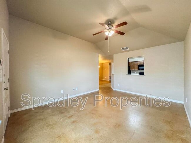 Building Photo - 771 E Ridge Blvd Rental