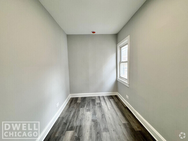 Building Photo - 1500 W Walton St Unit 1546- 2R Rental