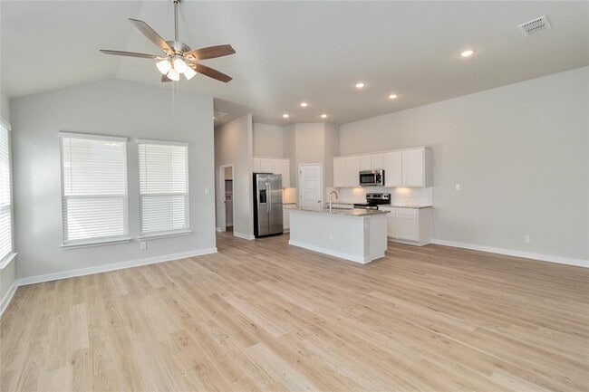 Photo - 775 Staglin St