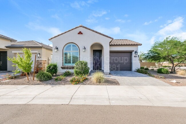 Building Photo - 20363 W Sells Dr