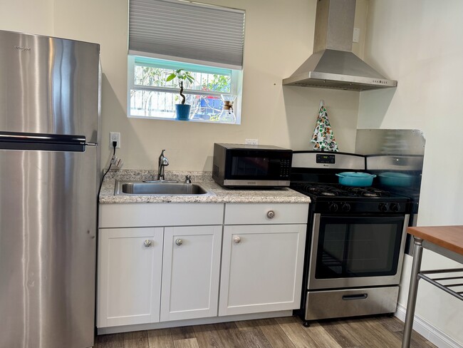 Photo - 7424 W 90th St