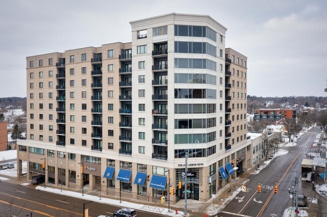 Building Photo - Two Bedroom Located in the Heart of A2!