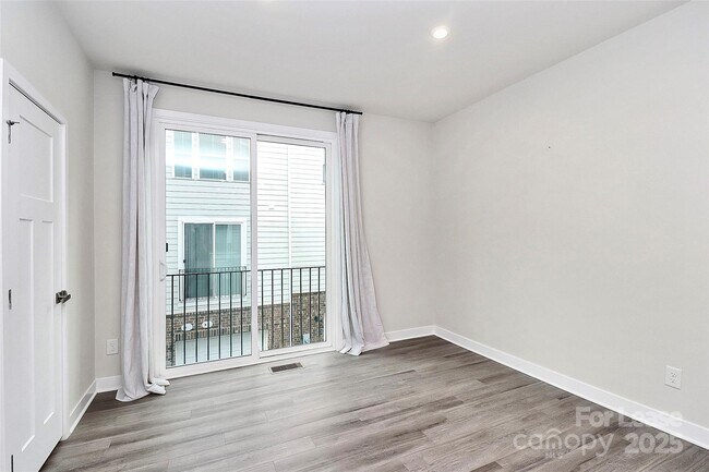 Photo - 519 Old Mill Rd