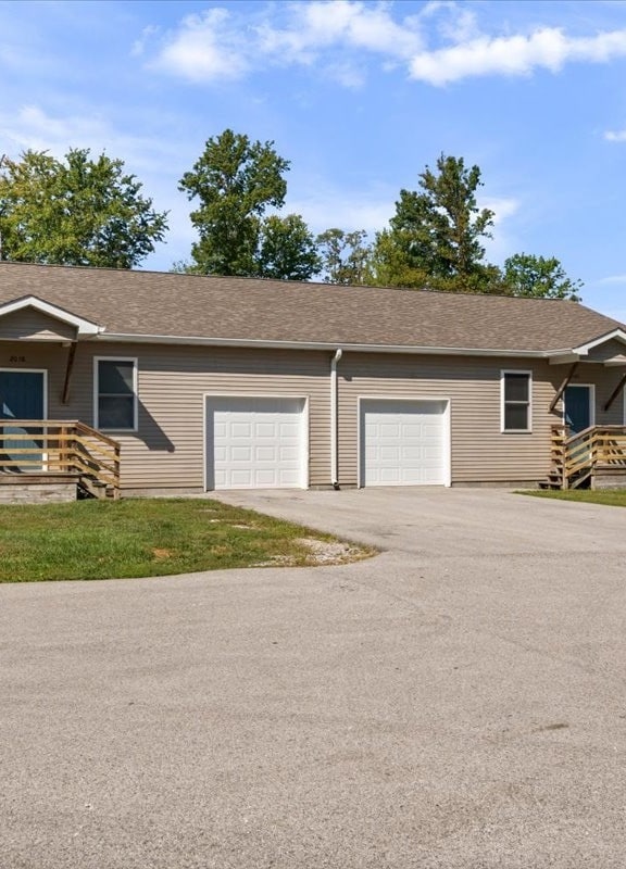 Building Photo - Seelyville Terrace