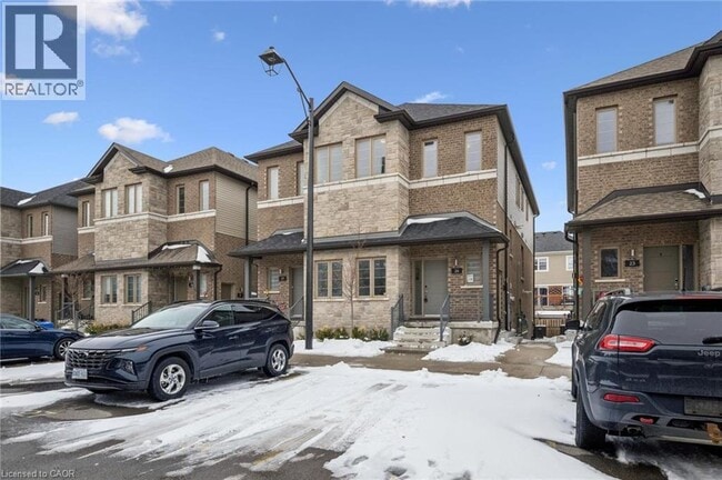 Photo - 205 W Oak Trl