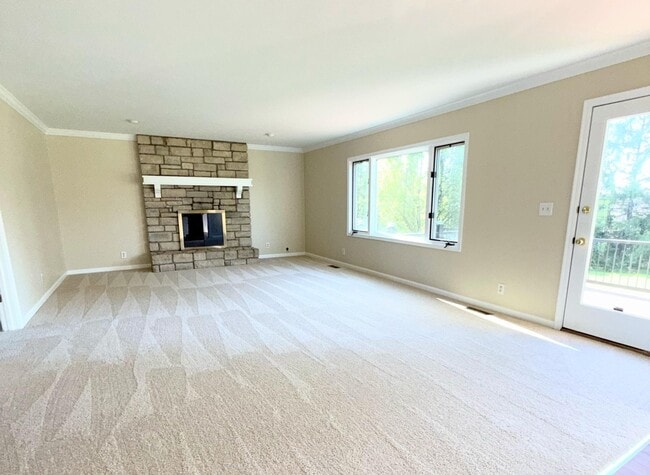 Photo - 917 Whirlaway Dr