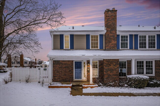 Photo - 42198 Roscommon St