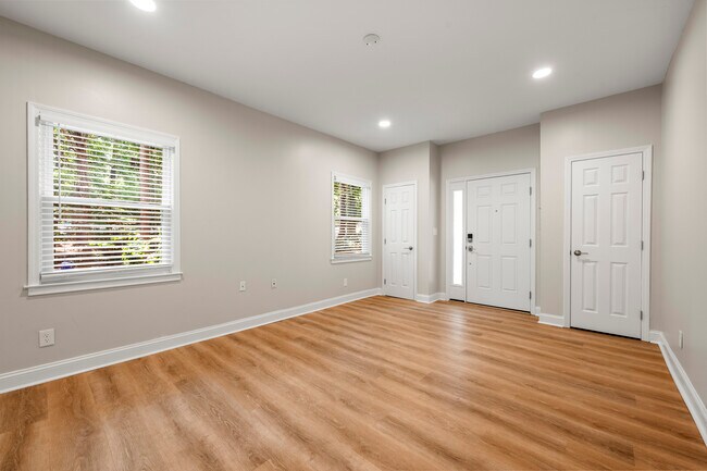 Photo - 3721 Ashford Dunwoody Rd NE