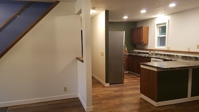 Photo - Colonial Heights