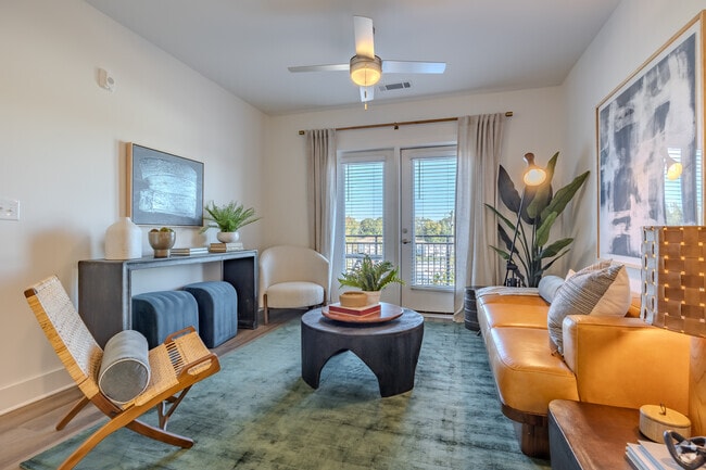 2BR, 2BA - 1102SF - Living Room