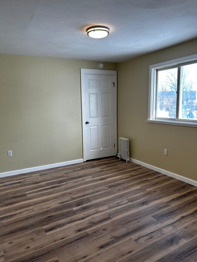 Photo - 158 Fallbrook St