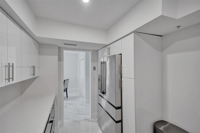 Photo - 400 Kings Point Dr Unit 616