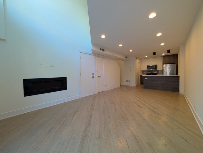 Photo - 3763 N Sheffield Ave Unit 954G102