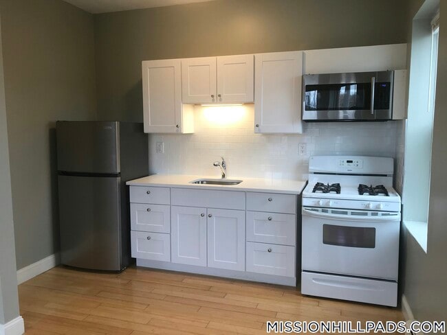 Photo - 338 Warren St Unit 2