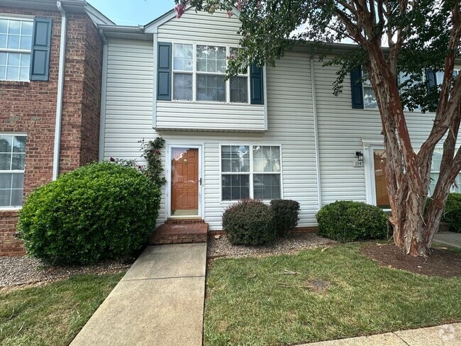 Building Photo - 3 Bedroom Townhouse in Campbell County