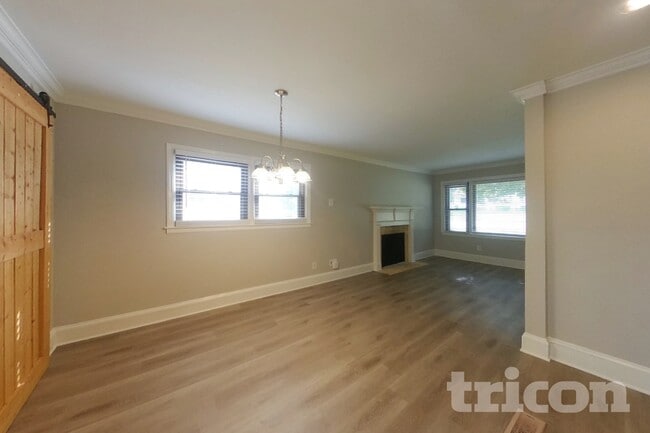 1117 Norland Rd