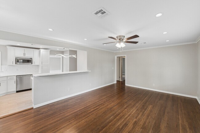 Photo - 3815 S Cincinnati Ave