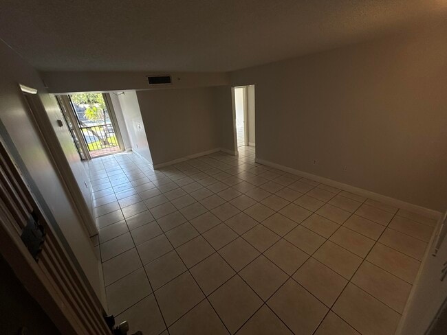 Photo - 8650 SW 133rd Avenue Rd Unidad 214