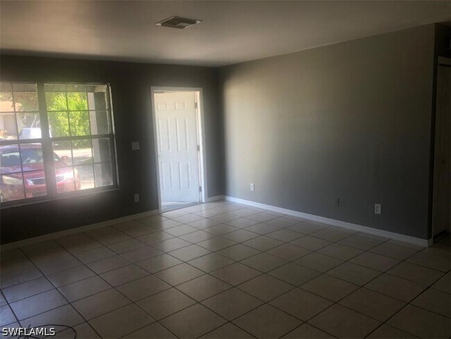 Photo - 2620 Storter Ave