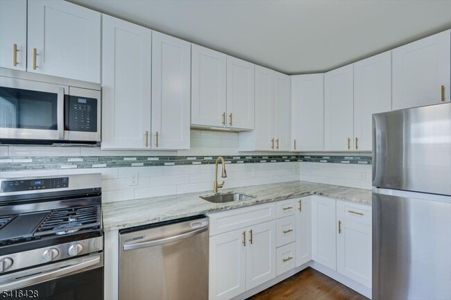 Photo - 432 Rosetta Pl