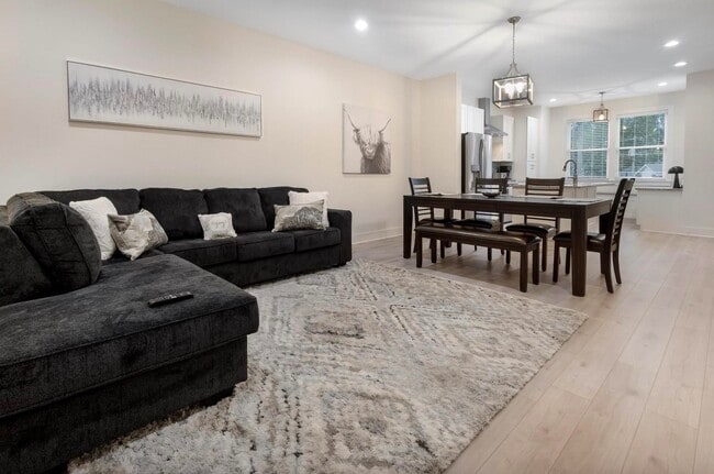 Photo - 1577 Metropolitan Blvd Unit 4