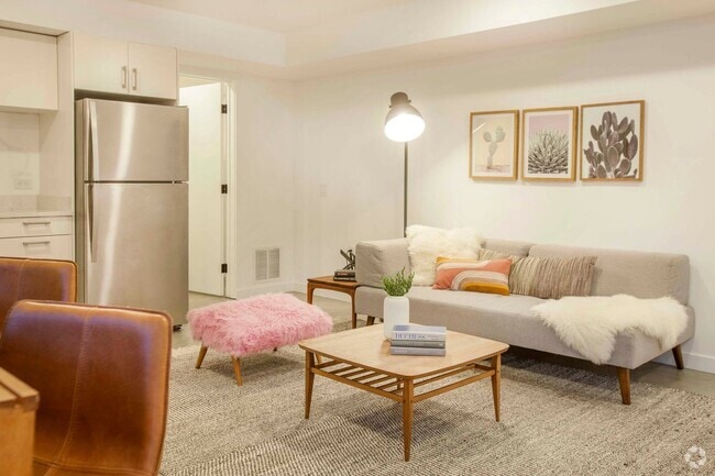 Building Photo - Truax House Unit 2