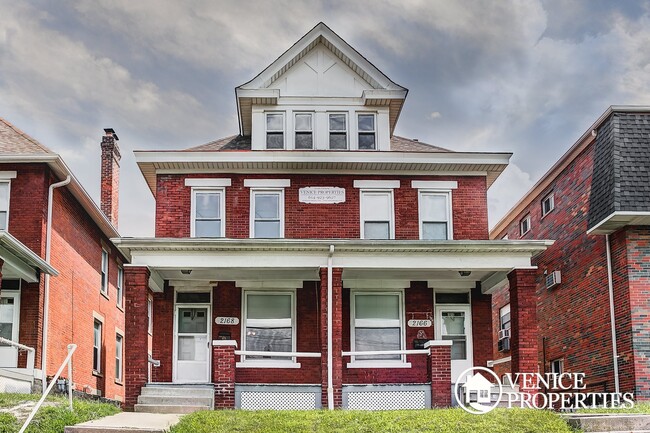 Building Photo - 5 Bedroom on OSU Campus Rental