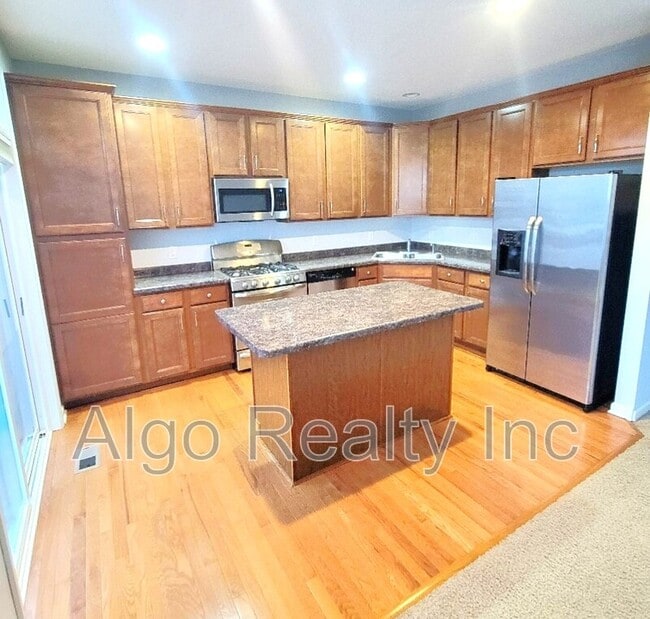 Building Photo - 8395 Norwood Ln N