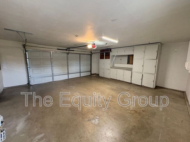 Photo - 2232 E Paradise Ave