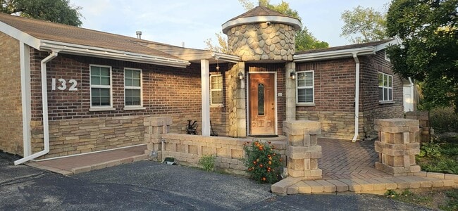 Photo - 132 Fairwood Dr