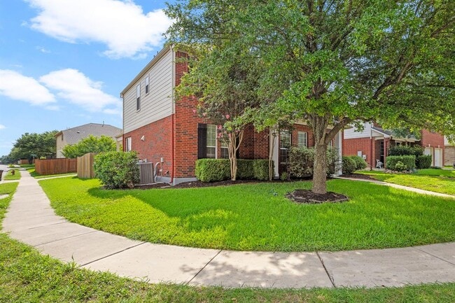 Photo - 676 Rusk Rd